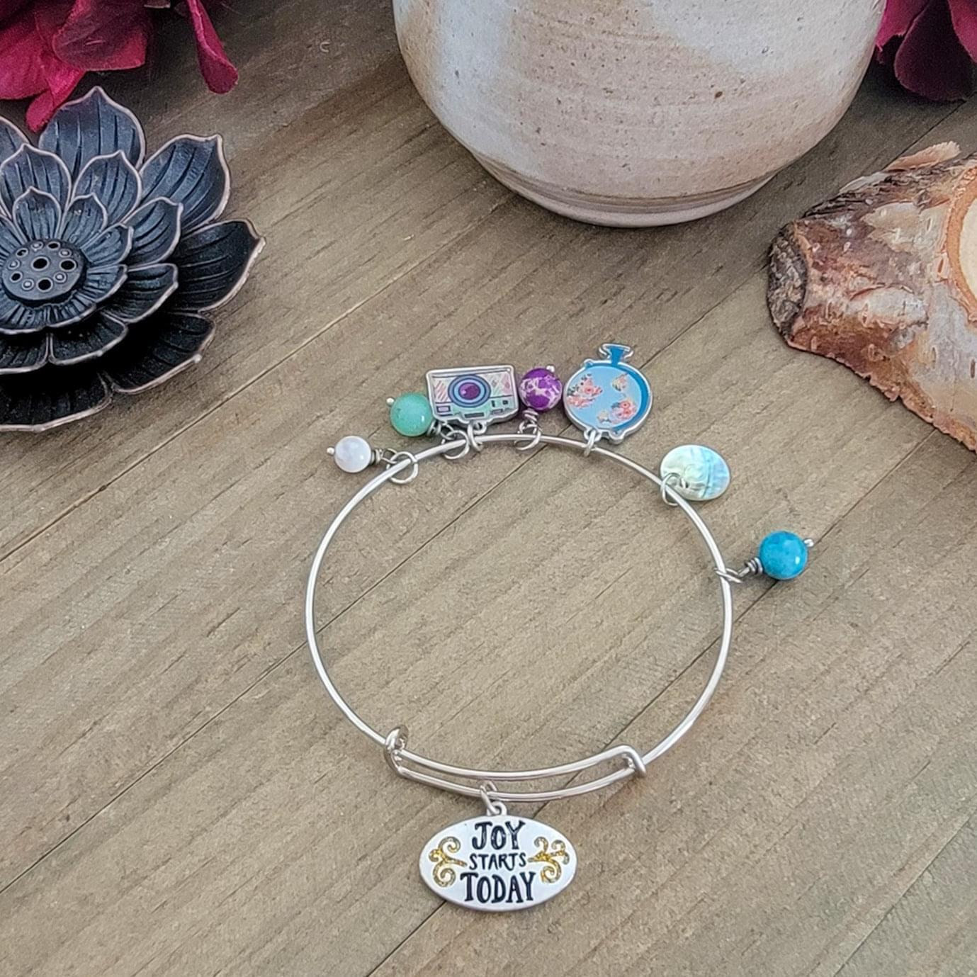 Adventure Charm Bangle Bracelet - Nicki Lynn Jewelry