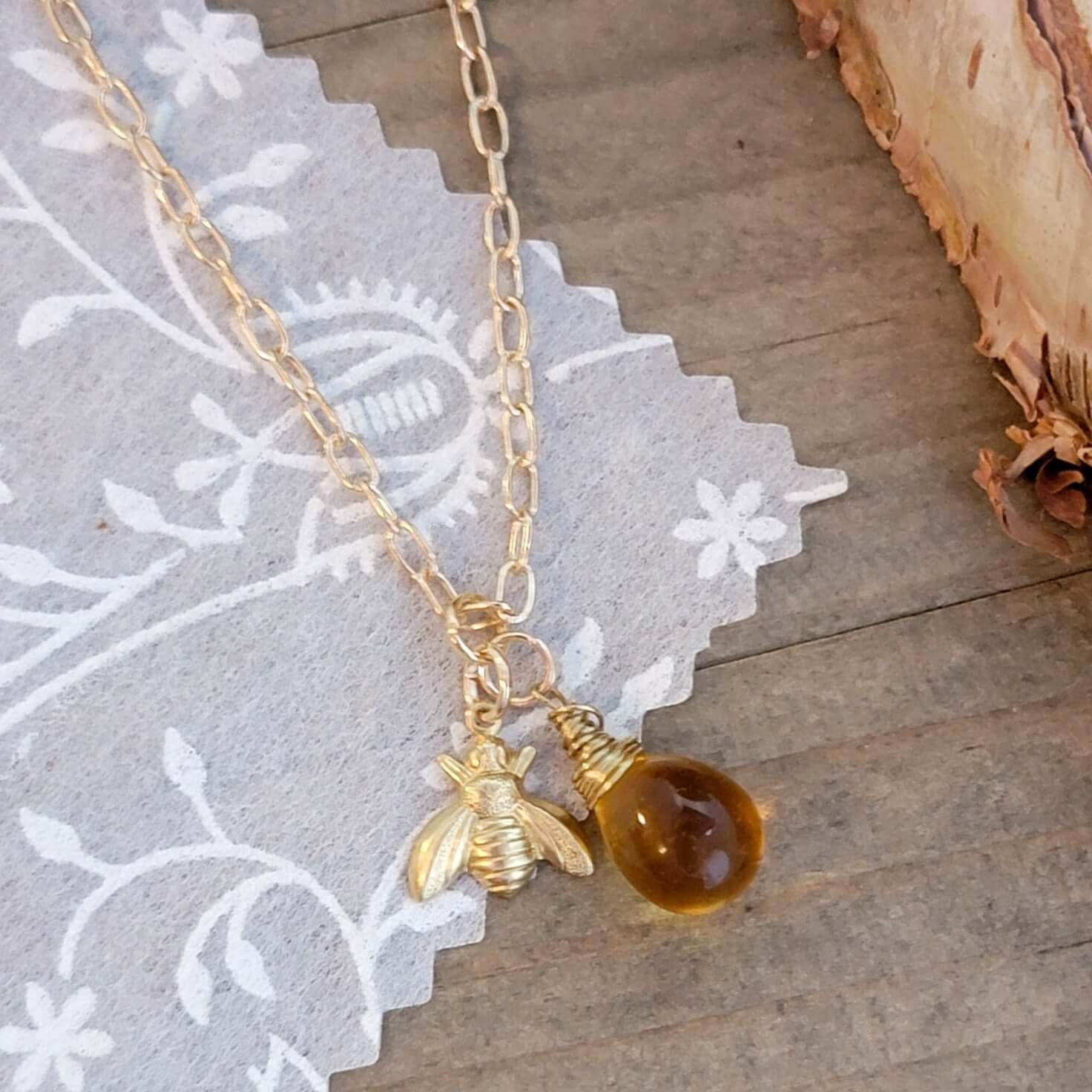 Nicki Lynn Jewelry Tiny Honey Bee Necklace Nicki Lynn Jewelry CLEARANCE:N COLOR_Gold FLOORSET:2019 DEC MAT:Brass P:10-2020 PRICE_$25 - $50 STYLE:Necklace