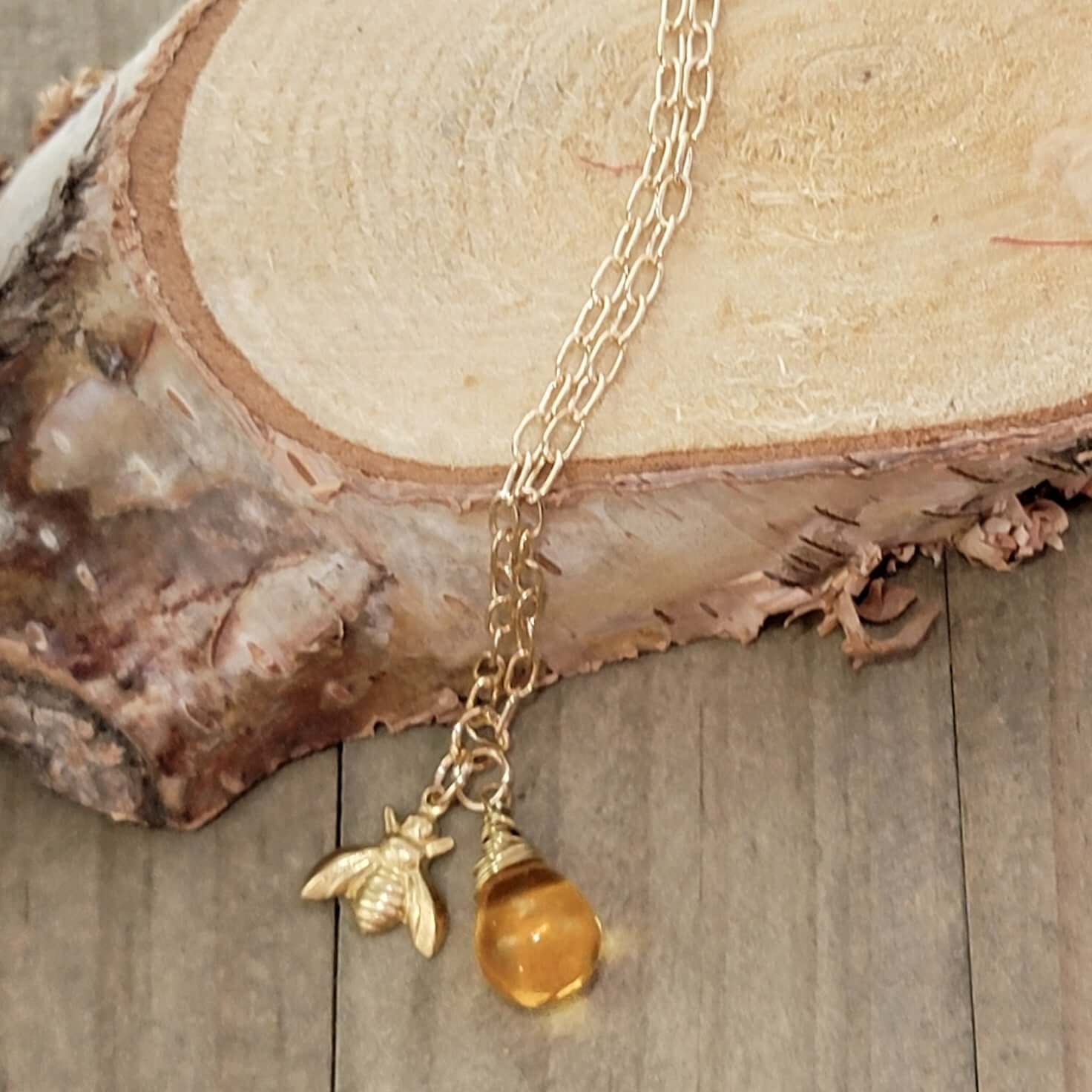 Nicki Lynn Jewelry Tiny Honey Bee Necklace Nicki Lynn Jewelry CLEARANCE:N COLOR_Gold FLOORSET:2019 DEC MAT:Brass P:10-2020 PRICE_$25 - $50 STYLE:Necklace