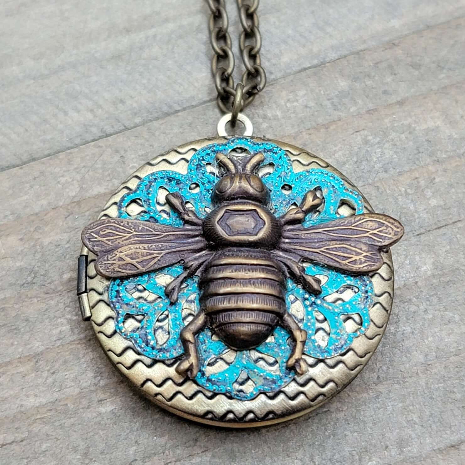 Bee Locket Necklace - Nicki Lynn Jewelry