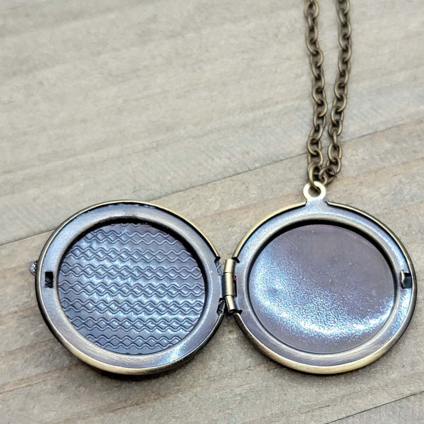 Bee Locket Necklace - Nicki Lynn Jewelry